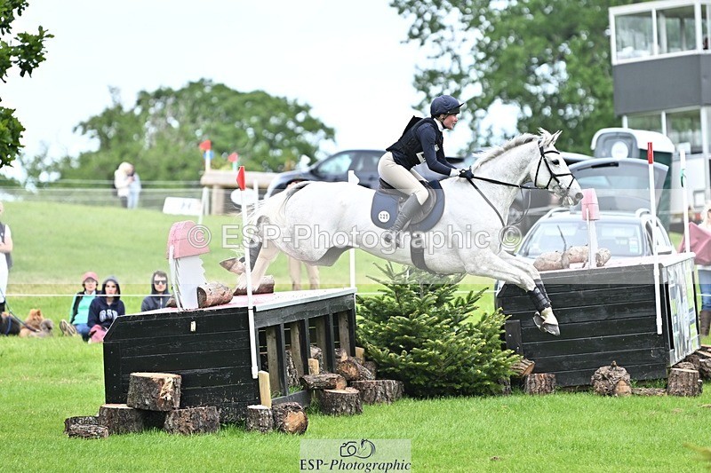 240525-154323-17268 - 225-SLEEHAUN_DANCER-Megan_Lawrence