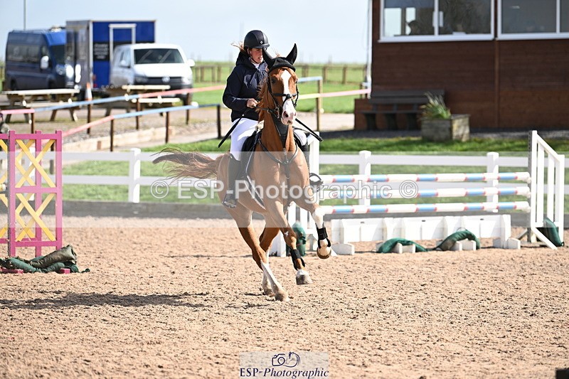 240407A-112114-05117 - Cls 27 Chard 1.05m & 1.10m Grand Prix