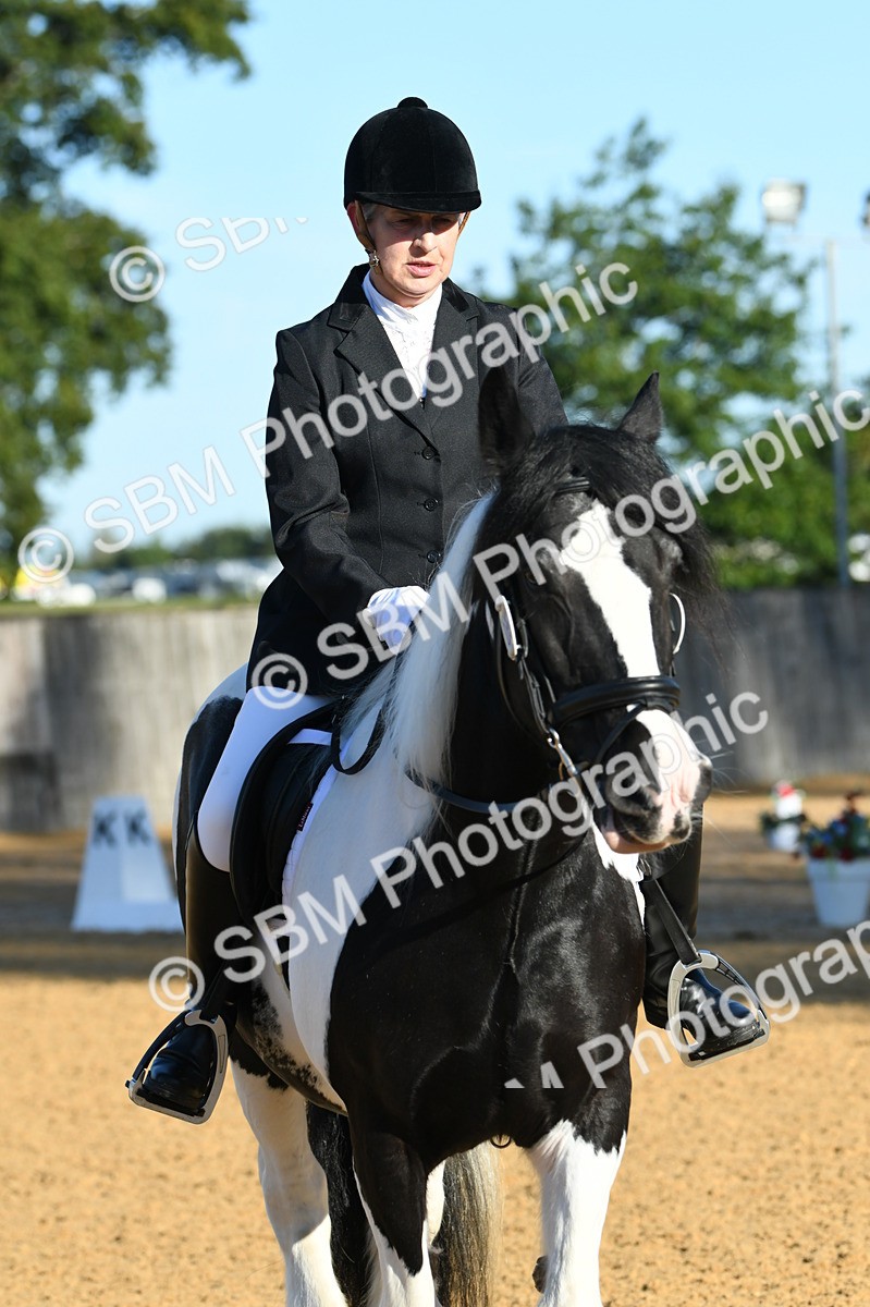 SBM_14440_D4 - Small Tour Championship - Intro B - Theresa Huttom