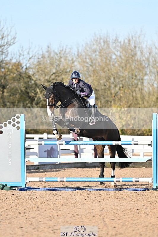 241113A-135635-00757 - Cls 05A&B Snr Fox & 1.20m Open