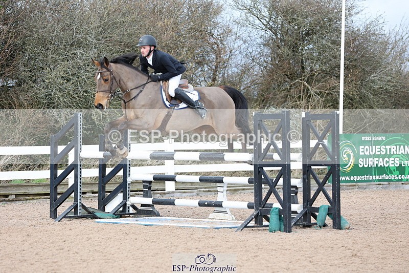 240223A-121556-01159 - Cls 4 Snr 1.05m Open