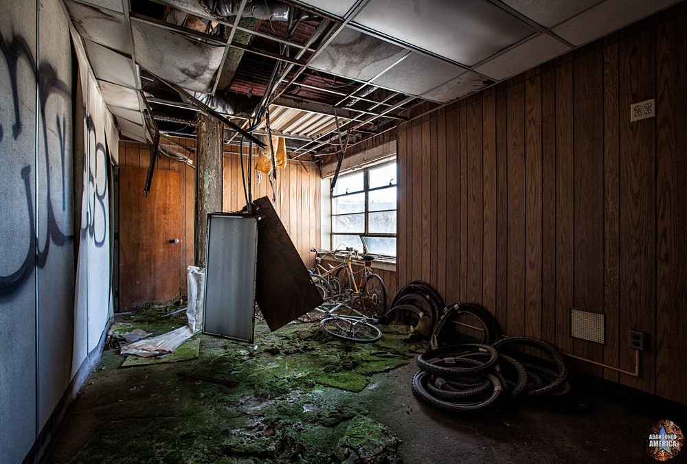 WFBR Radio (Baltimore, MD) | Spare Tires - WFBR Radio
