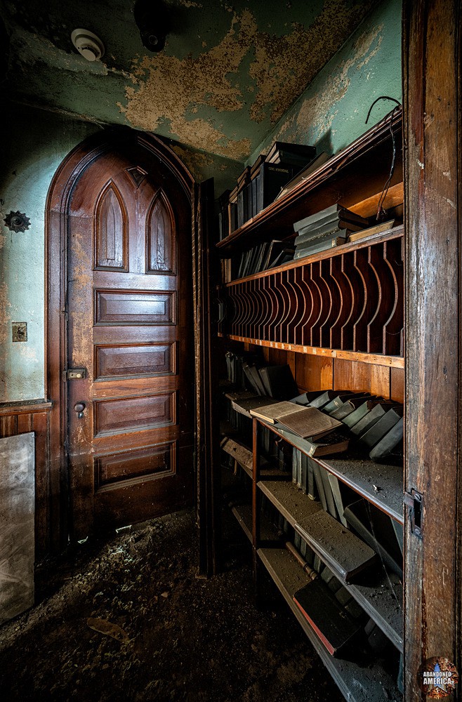 Third Presbyterian Church Chester PA Pulpit Bookshelves