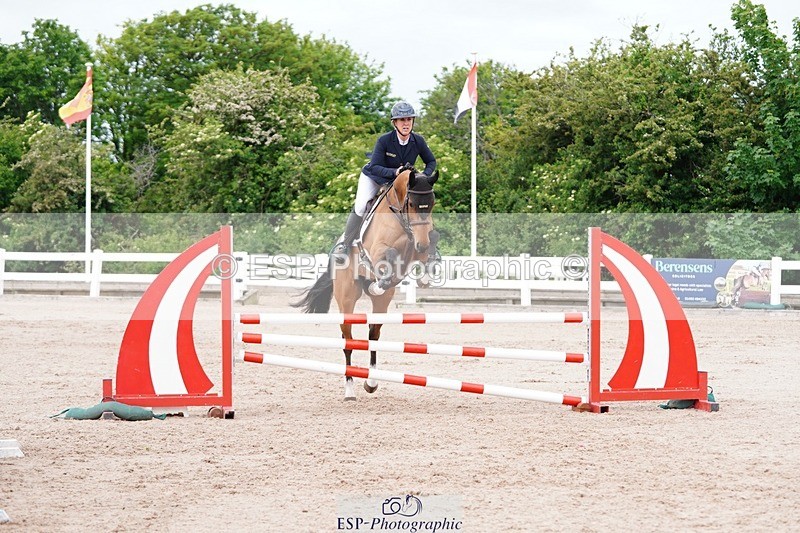 250525-110534-09209 - Cls 32 A&B Snr Brit Nov & 90cm Open