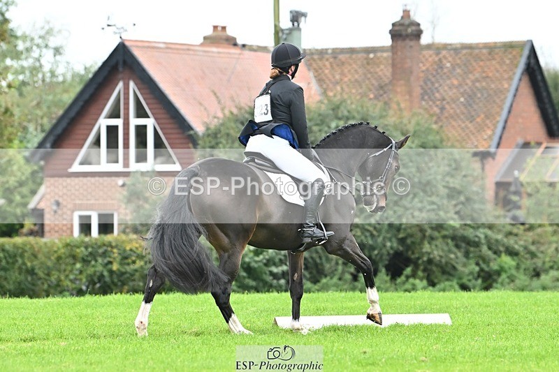 241024-121246-02665 - 323-Nicky.Blastland-FOUNDATIONS.HUSTLER