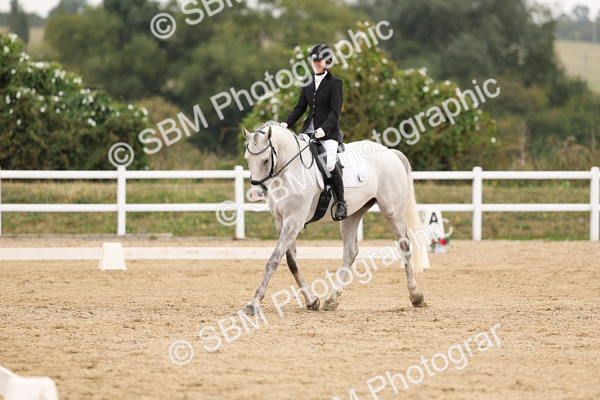 SBM_01764 - Class 9 - Novice 27 Champs