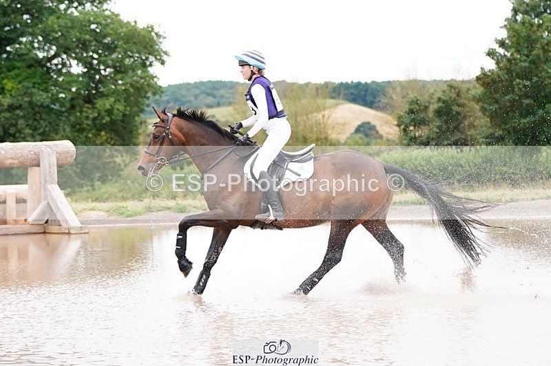 250803A-123542-13049 - M-553-Beatrice.Hayman-Joyce-ICONIC