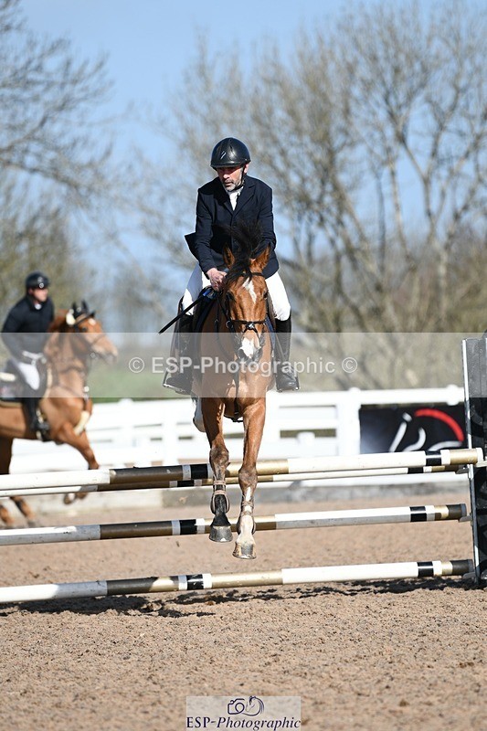 250330-103712-06195 - Cls 32 British Novice and 90cm