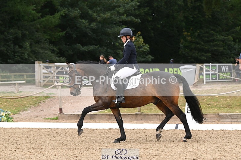 250720A-121114-10165 - 098-Becky.Littleton-Optical.Illusion