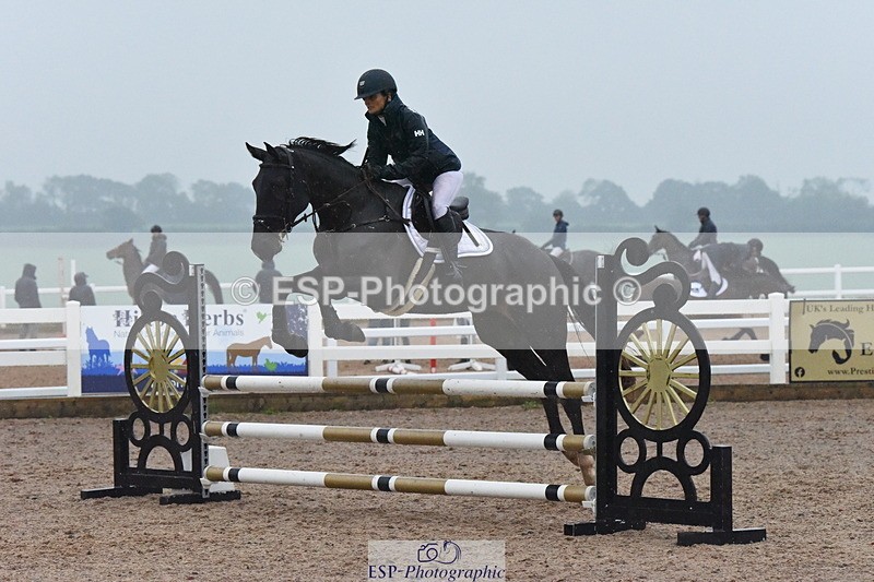 230917A-103128-06257 - Cls 33 British Novice & 90cm Open