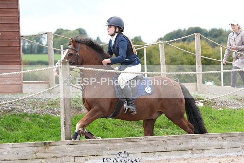250921-145833-03754 - Cls 20 Pony 80cm Derby