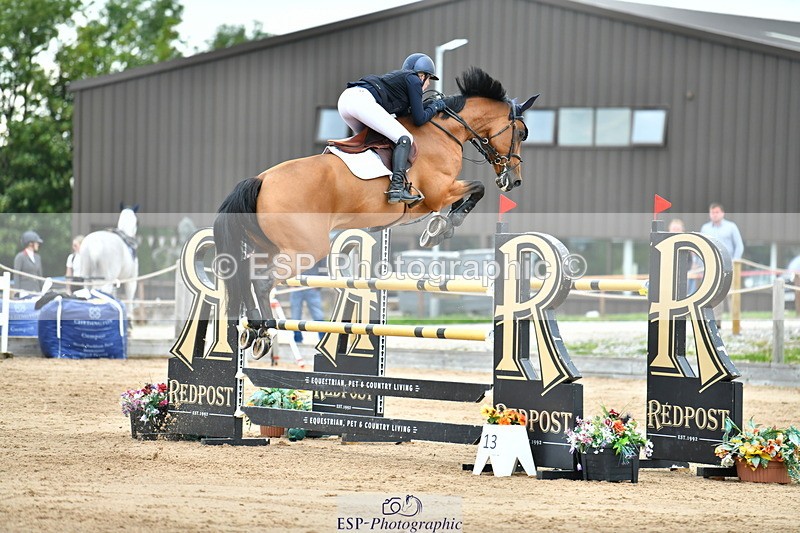 230720A-153700-03958 - Cls 9, 2 Star Big 1.40m Start to break