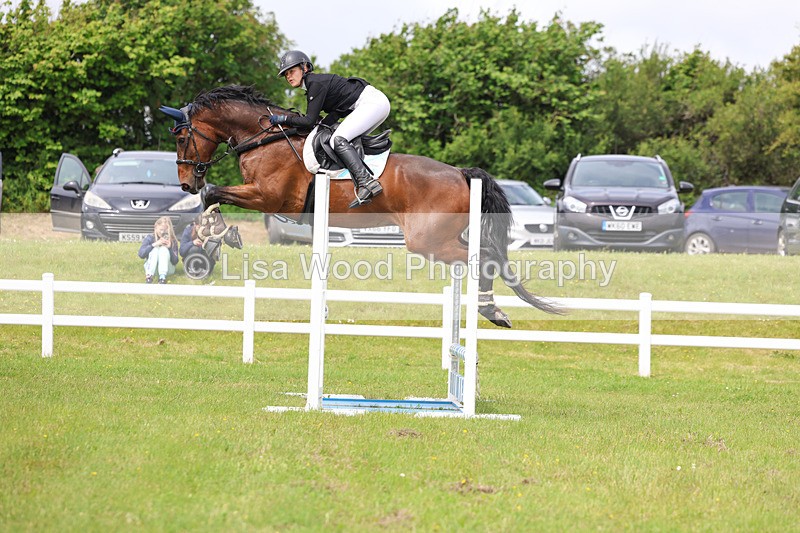 3E7A6805 - Class 11: Senior Newcomers/1.10 open