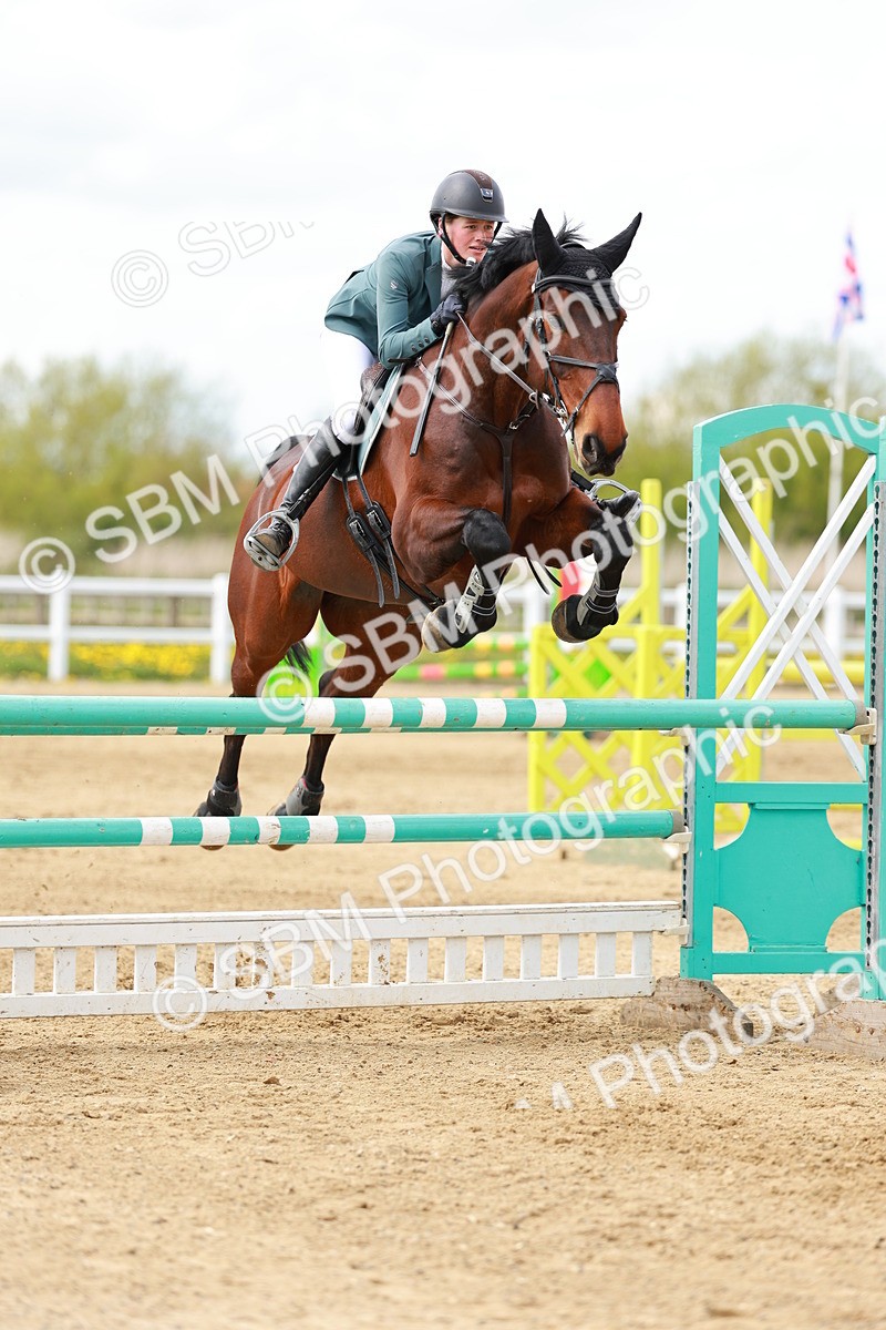 SBM_002246 - Class 4 - Senior Newcomers - 1.10m