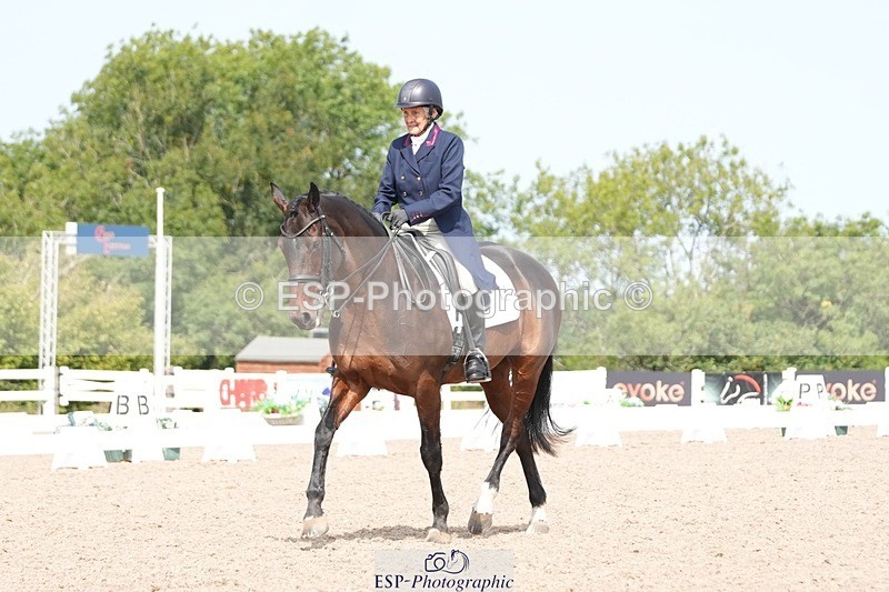 250815-120003-01024 - 015-Susan.LanzWellshead.Foxtrot