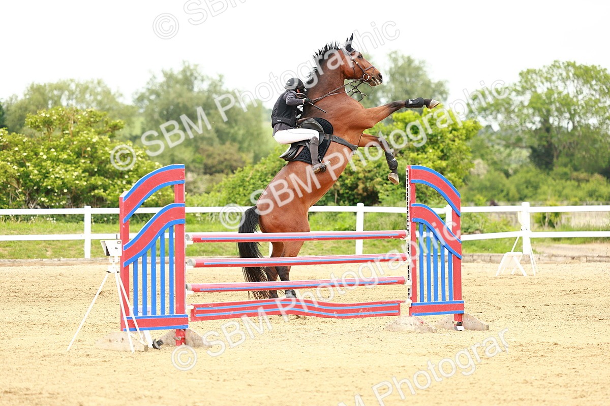 SBM_001109 - Class 5 - Senior Foxhunters - 1.20m