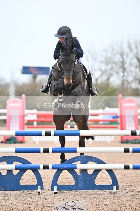 241206-134924-01007 - Cls 6 Foxhunter and 1.20m Open