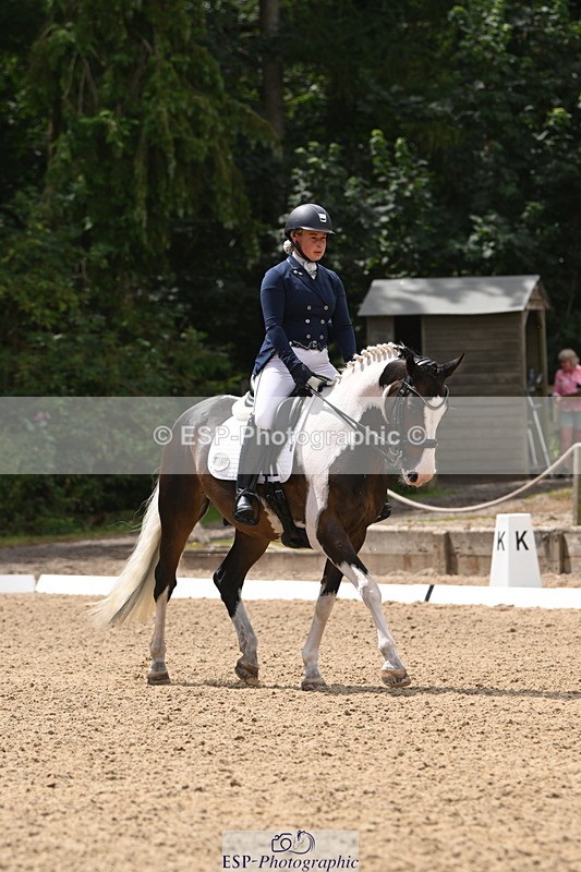 250720A-123551-10372 - 164-Dominique.Kinnaird-Perry-Pallas.Vanquish