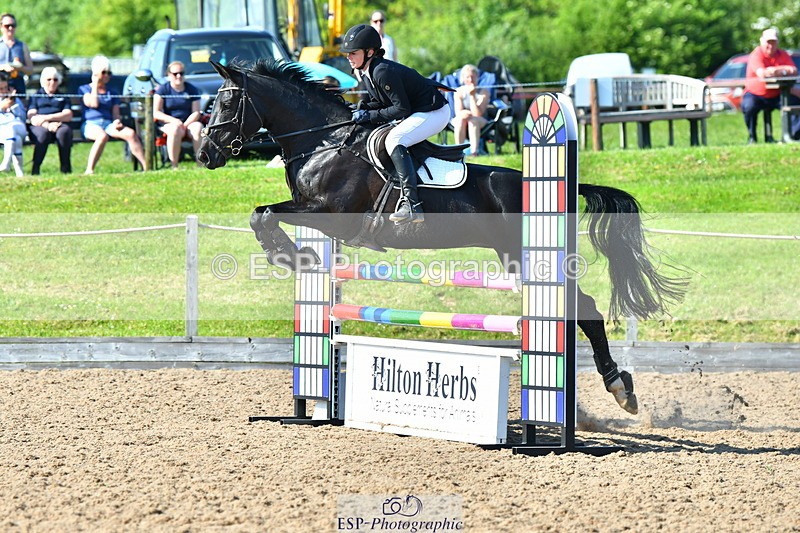 230527A-170130-05457 - Cls 20 Chard 1.10m Speed Derby