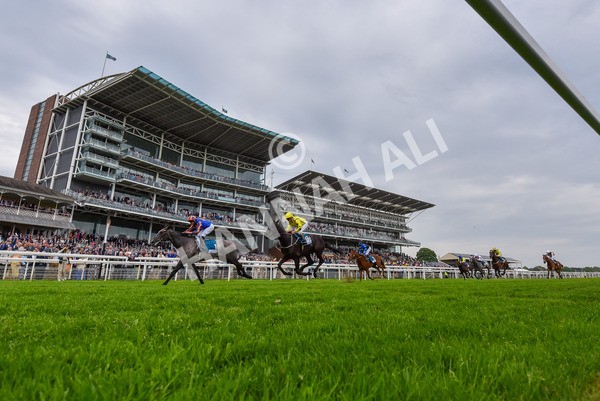 160524-Race 7-London City-2-3 - Race 7 5.20pm Collective Green Energy Handicap