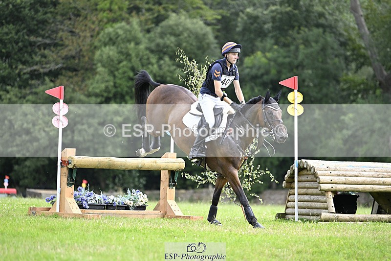 240804-103139-10549 - 401-Max_Forster-HHS_LEACOURT_CAVALIER