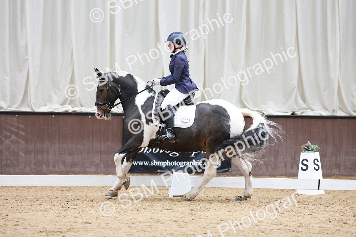 SBM_009824 - Class 6b - Novice 6 - 12.40-13.43