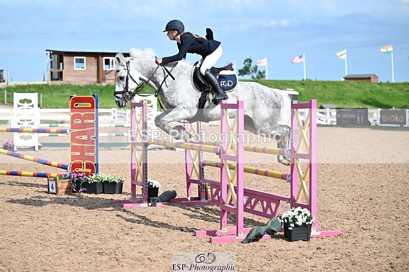 260627-173235-05770 - Cls 27 Foxhunter and 1.10m