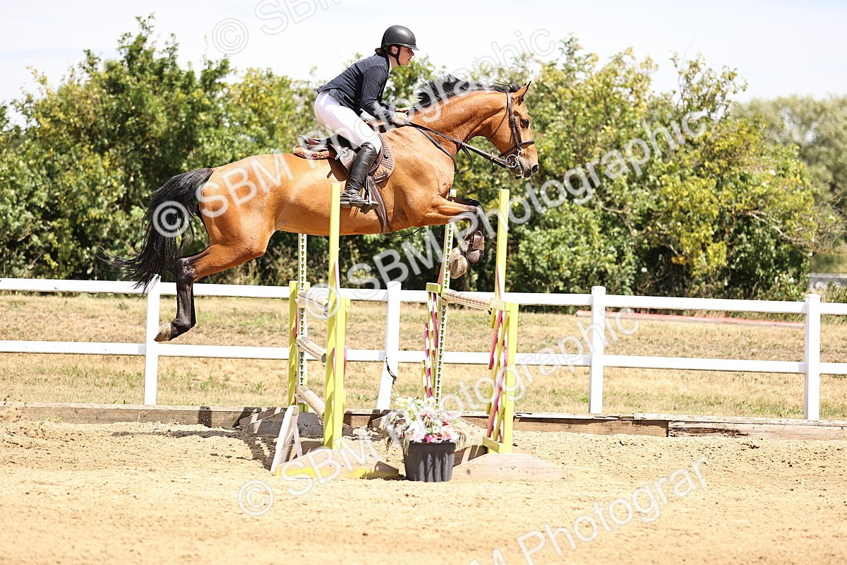SBM_010252 - Class 9 - Senior Foxhunter - 1.20m Open