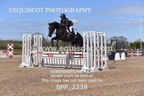 BPP_2238 - CLASS 22 SUN Senior BritiNovice/ 90cm Open