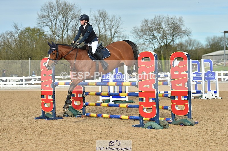 231111A-130640-02047 - Cls 12 Newcomers & 1.10m Open