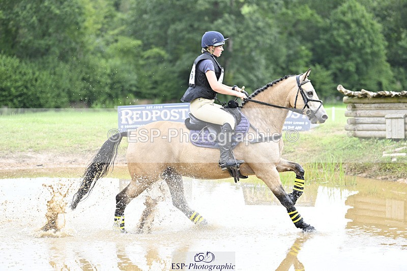 240804-113349-12075 - 316-Chloe_Dunn-TOWERHILL_SHAMIE