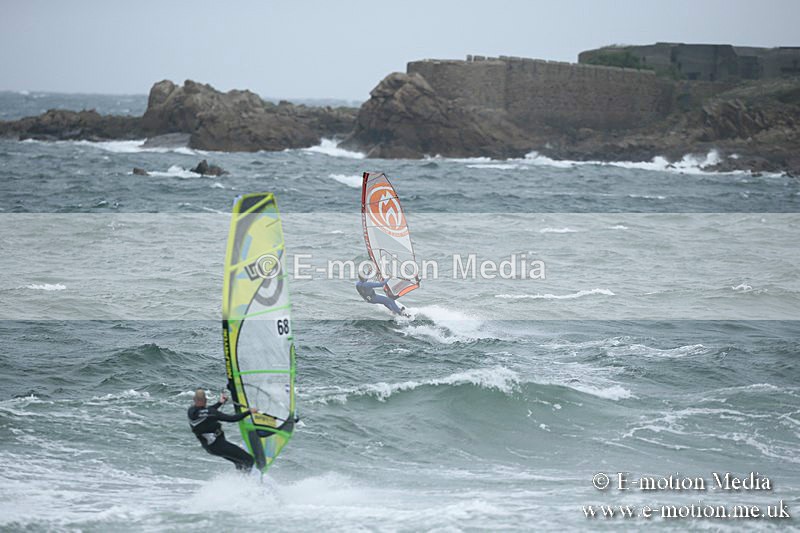 WS 150913-129 - Windsurfing