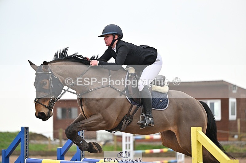 250122-143641-00678 - Cls 6 Foxhunter and 1.20m