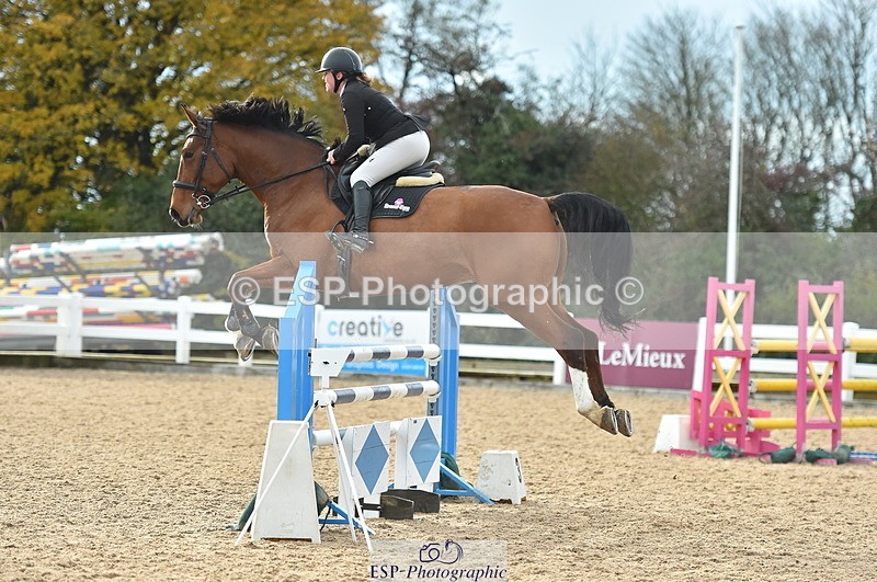 231111A-125258-01974 - Cls 12 Newcomers & 1.10m Open