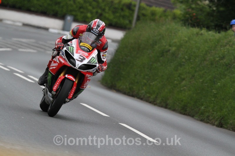 Ian Hutchinson Yamaha / Milwaukee Yamaha - Wednesday Practice - Solos