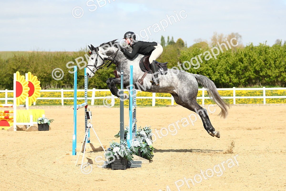 SBM_001298 - Class 5 - Senior Foxhunter 1.20m