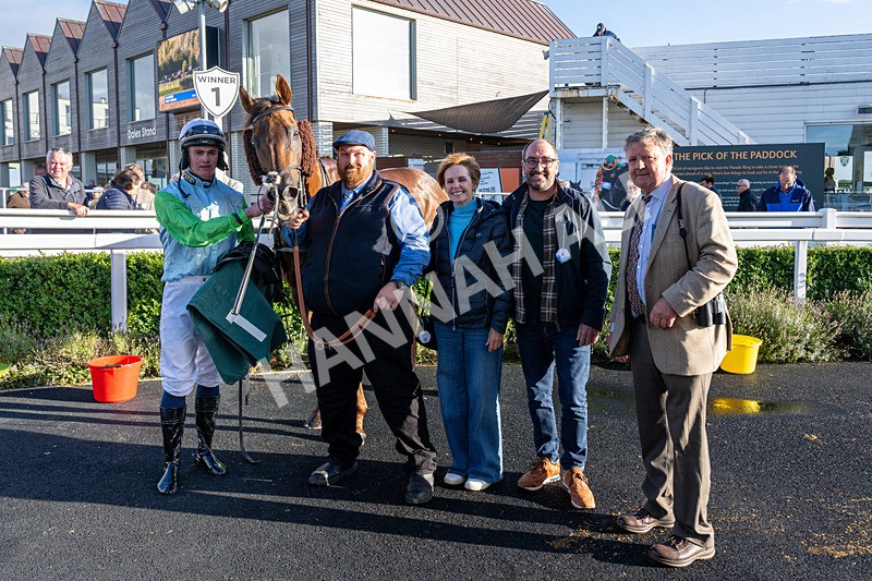 080926-Race 8-Zimmerman-1667 - Race 8 5.51pm Racing Again 30th September Amateur Jockeys' Handicap