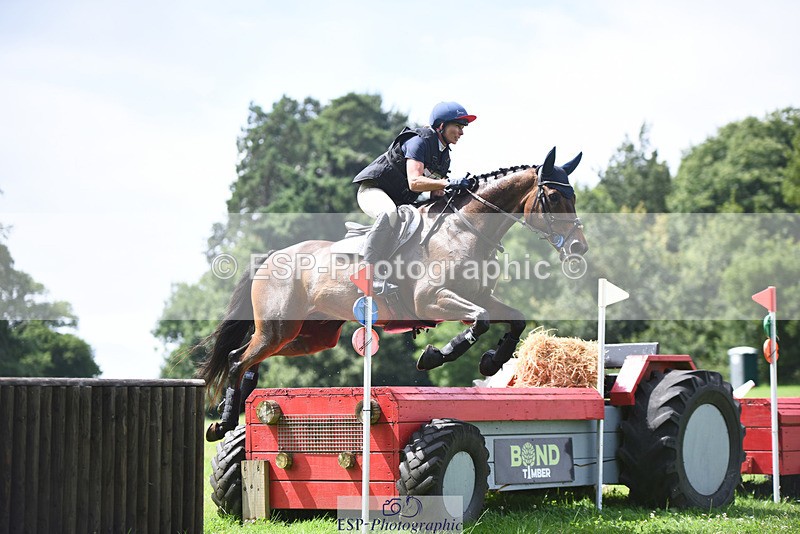 240804-120936-12641 - 321-Samantha_Lewis-KNOCKRIGG_BRONCO