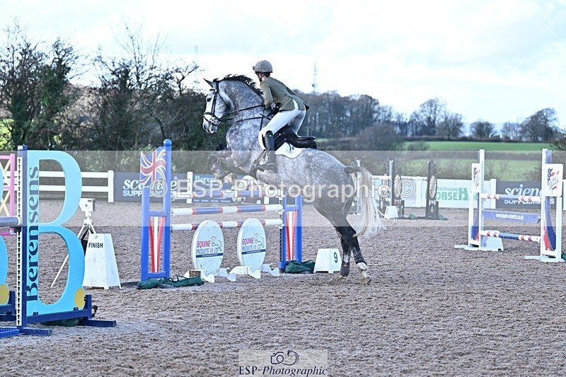 251203-130646-00627 - Cls 4 Newcomers and 1.10m Open