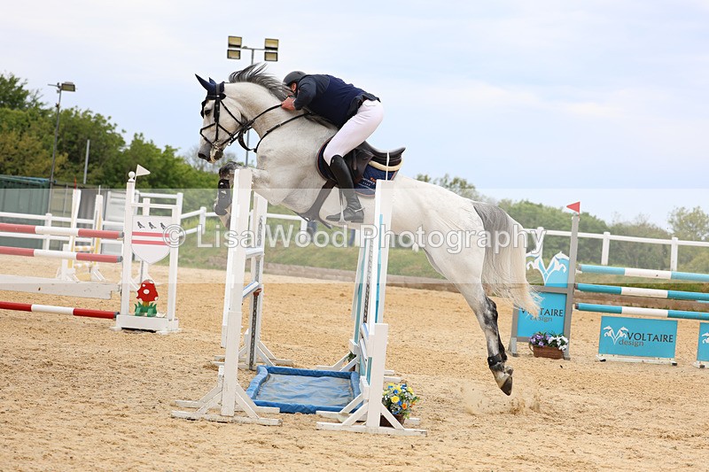 3E7A9645 - Class 9: Senior Foxhunter/1.20 open