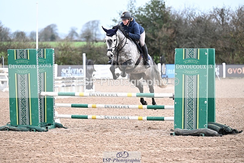 251205-100054-00104 - Cls 2 Snr British Novice and 90cm