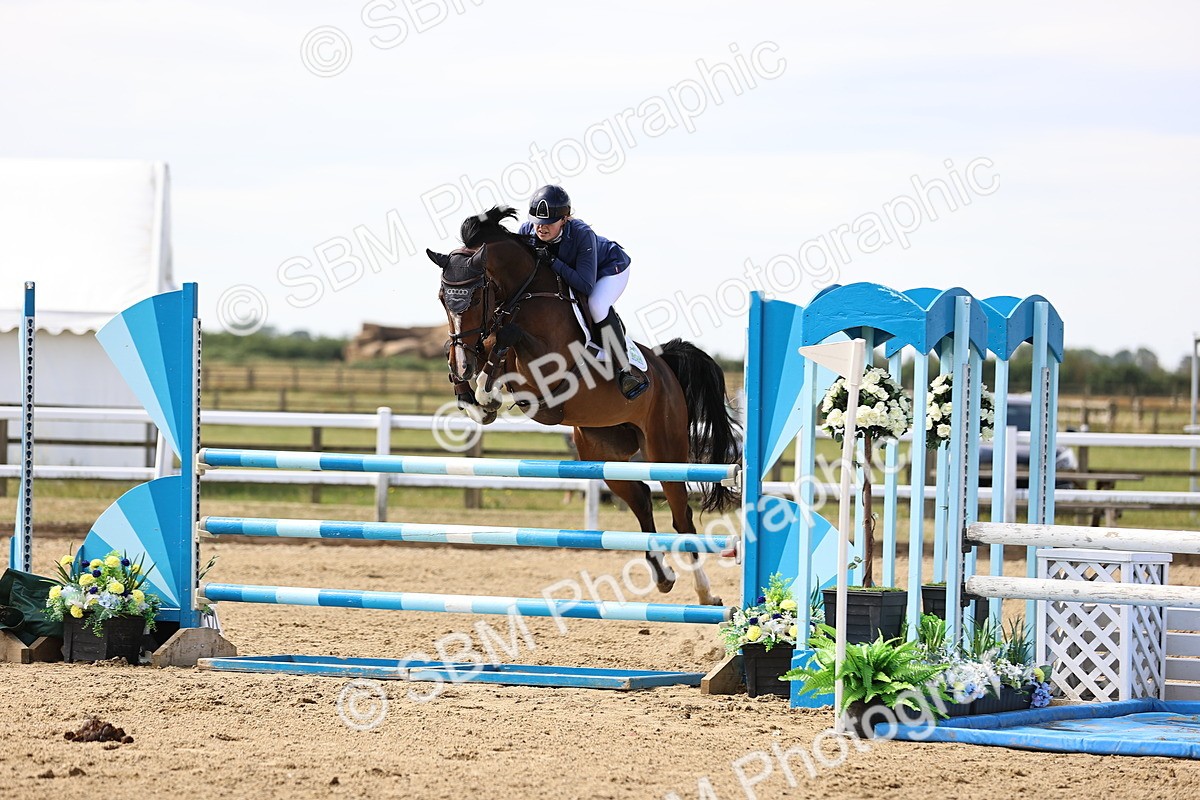 SBM_009765 - Class 8 - Senior Newcomers - 1.10  Open