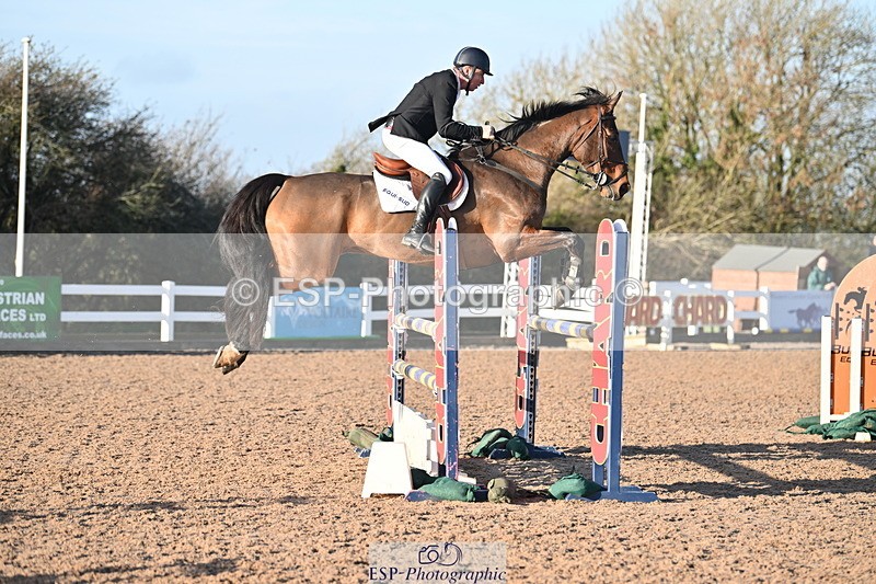 231210A-133237-02608 - Cls 20 Newcomers & 1.10m Open