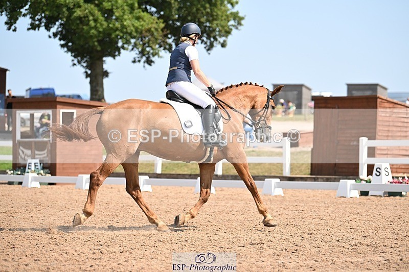 250816-122339-04493 - 051-Alana.ShaplandForever.Autumn.DS