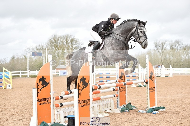 240327A-123330-00402 - Cls 4 Newcomers and 1.10m Open