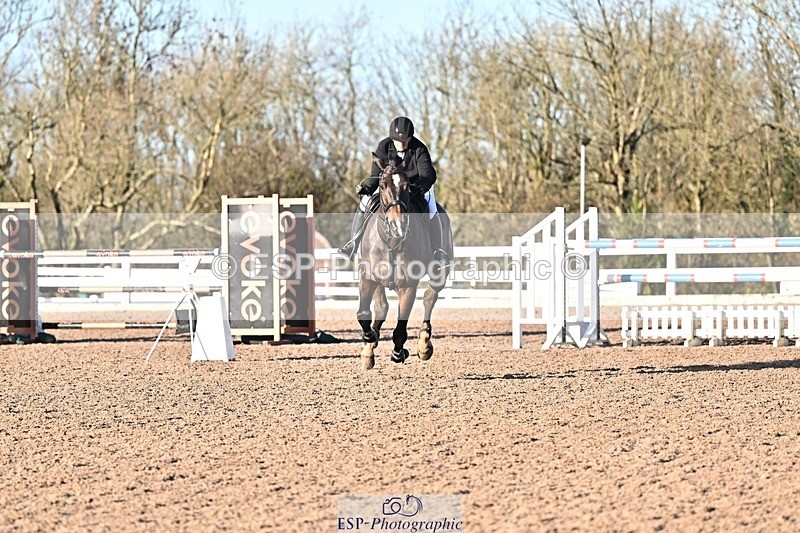 251203-140518-00784 - Cls 5 Foxhunter and 1.20m Open