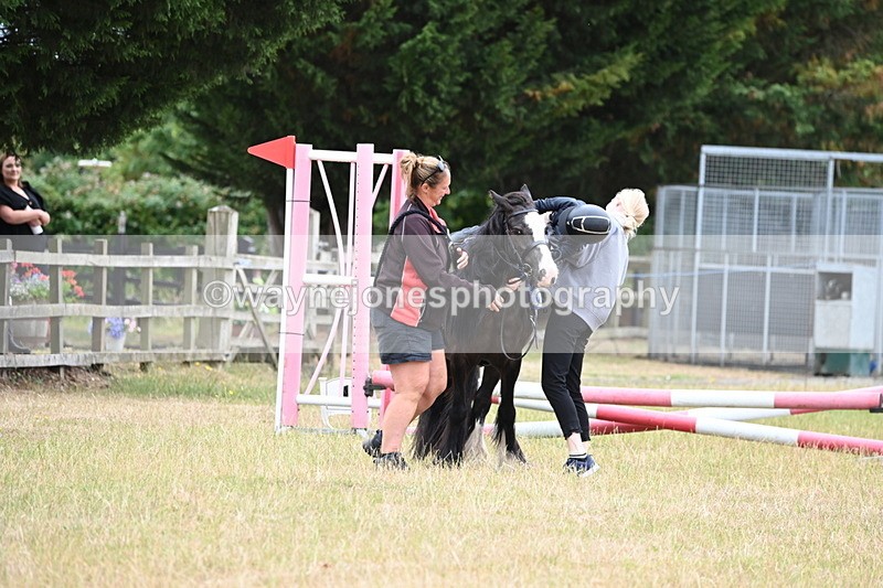 WJ6_9519 - Class 12 Minimus Jumping 45cm