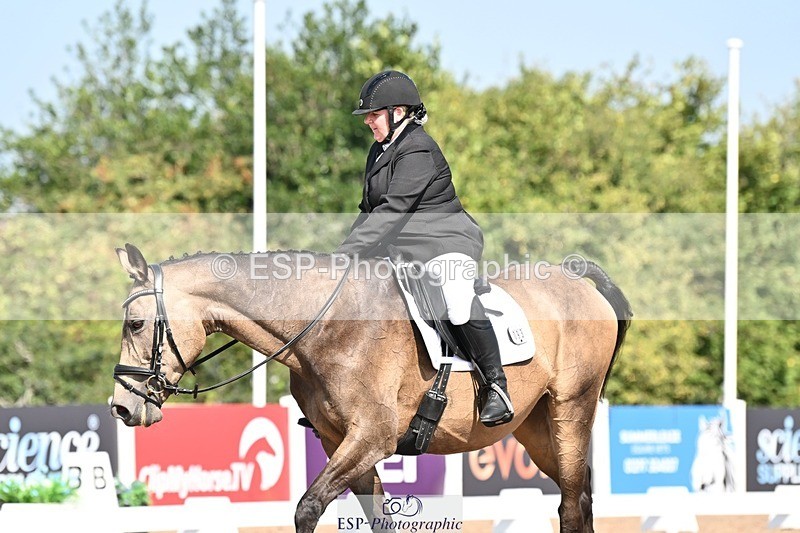 250816-105800-03259 - 093-Jocelyn.GilmoreSpring.lily