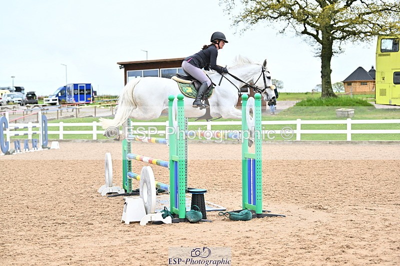 240501A-141627-01001 - Cls 8 Snr Foxhunter and 1.20m Open