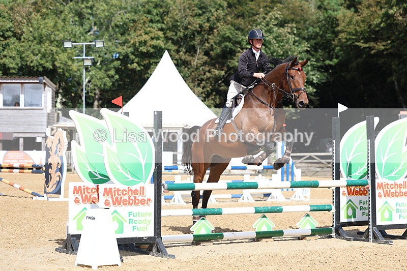 3E7A9301 - Class 9: Senior British Novice/90cm open